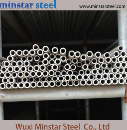What are the characteristics of stainless steel tubes?